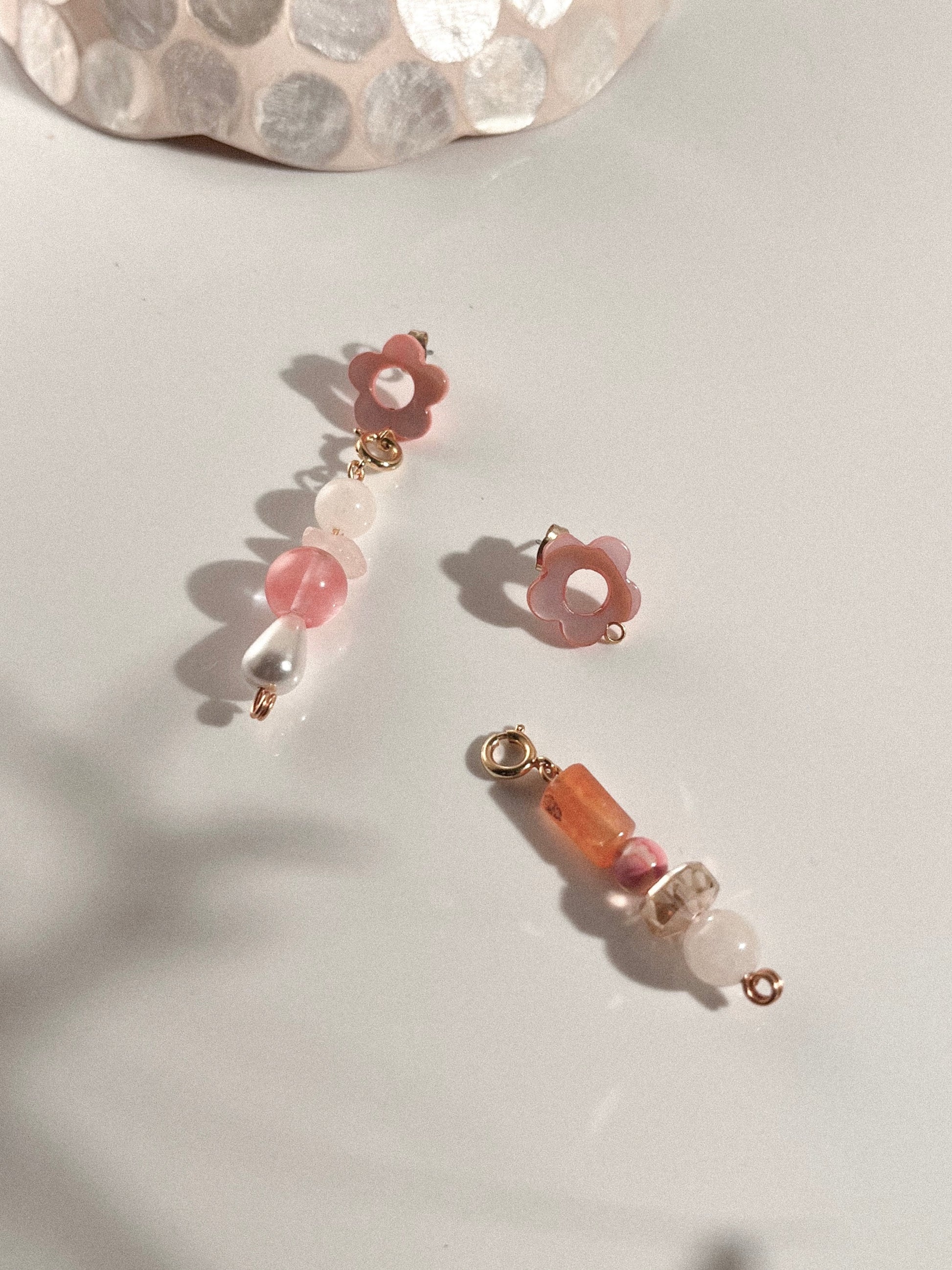 TAYLAH earrings - Real Pink