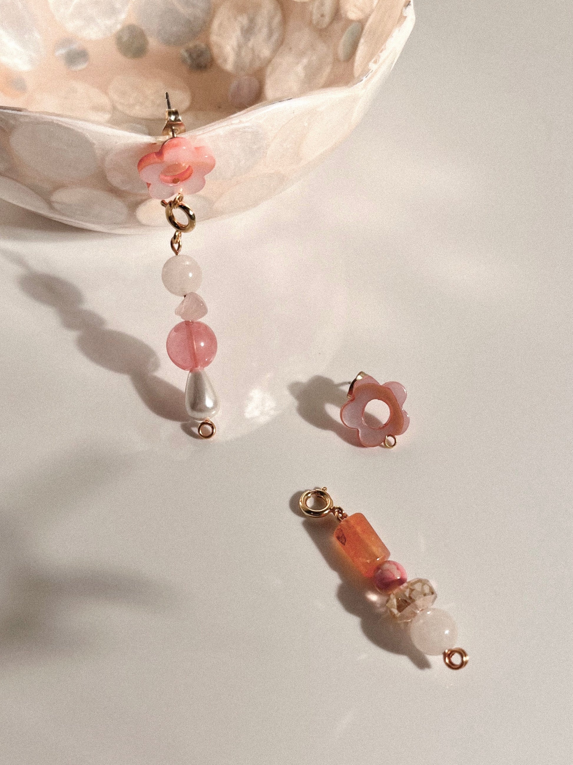TAYLAH earrings - Real Pink