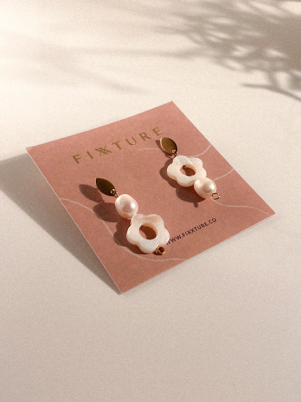 HAELA earrings - Pearl White