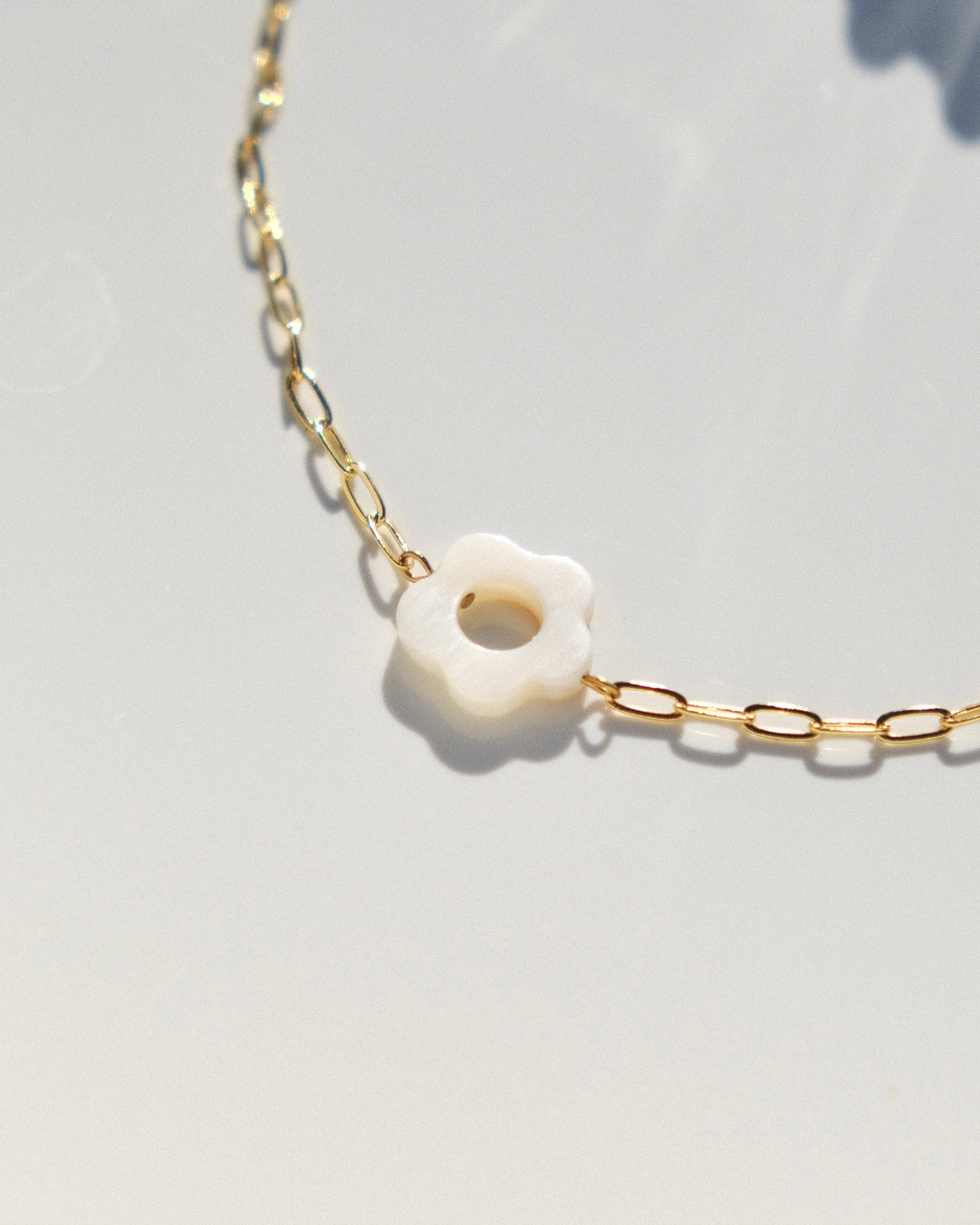 NOELLE necklace - Pearl White