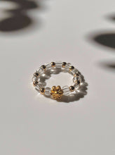 Load image into Gallery viewer, Floral Clear Glass Beaded Ring