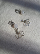 Load image into Gallery viewer, wholesale HELEN earrings - Silver