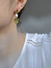 Load image into Gallery viewer, HAELA earrings - Leaf Green