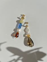 Load image into Gallery viewer, ROBIN earrings