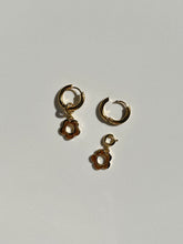 Load image into Gallery viewer, wholesale VELORA hoop earrings